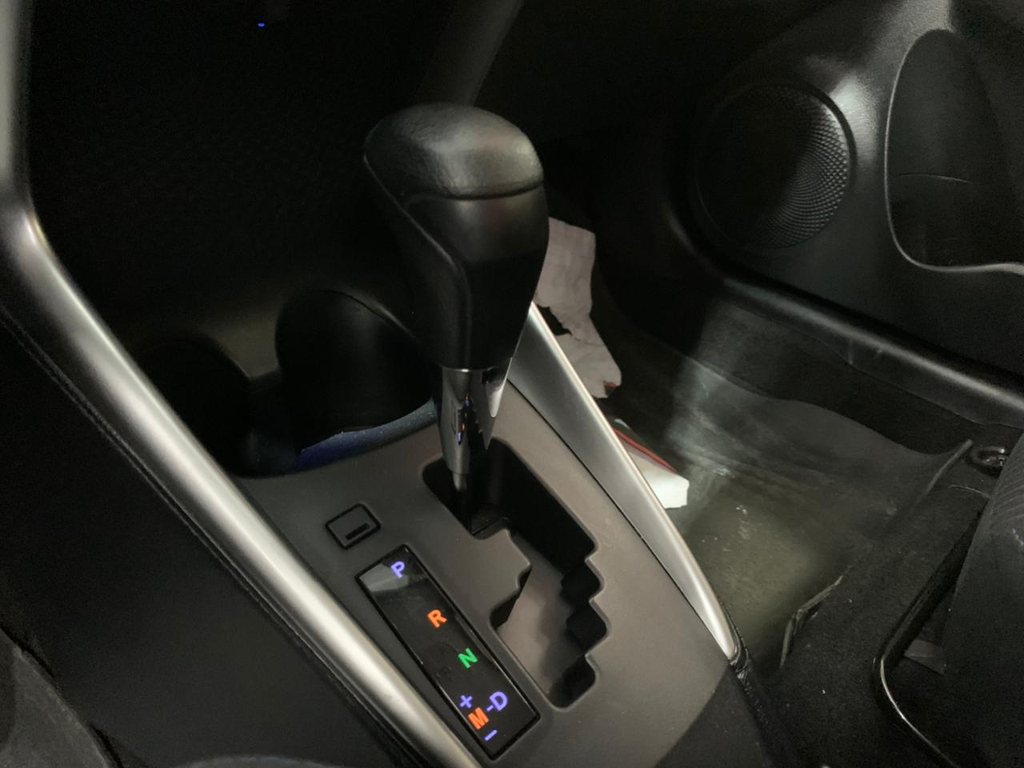 Toyota Yaris Cinza