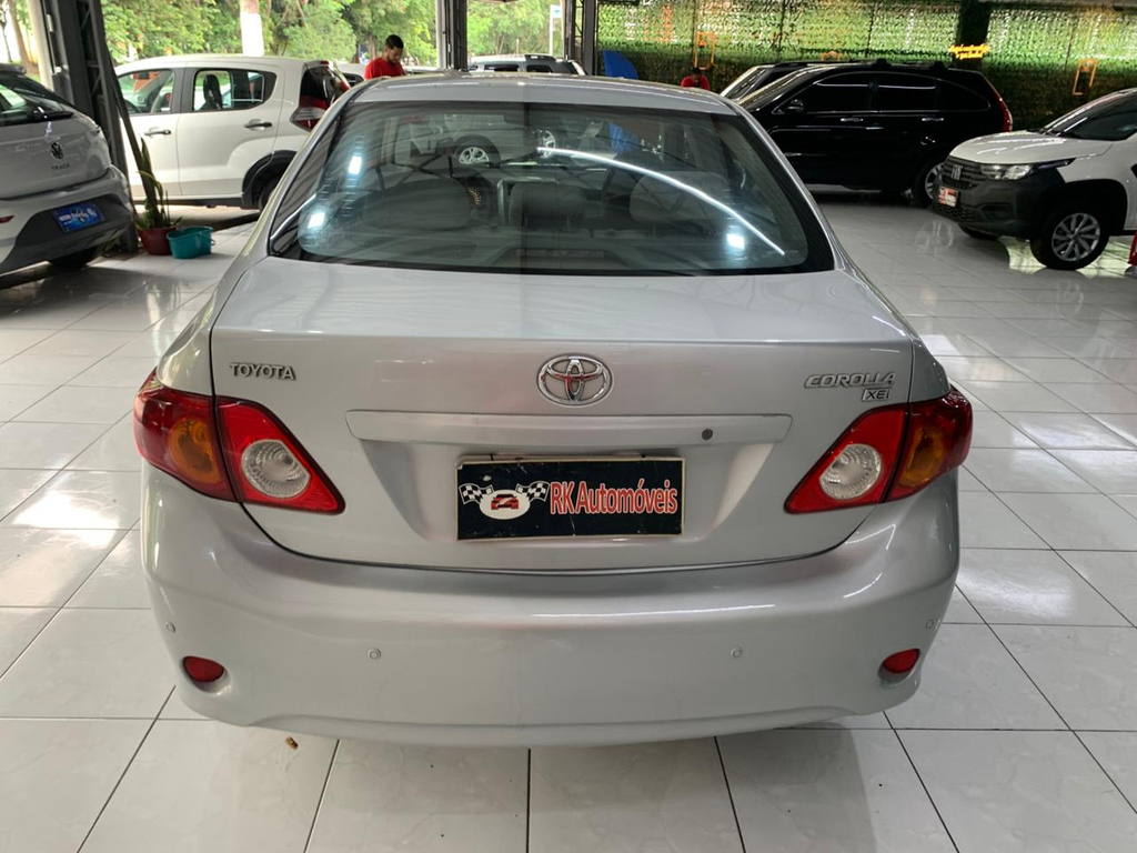 Toyota Corolla Prata