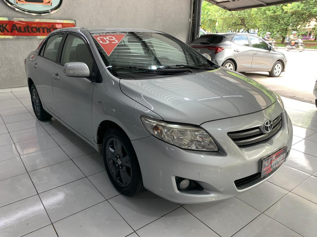 Toyota Corolla Prata
