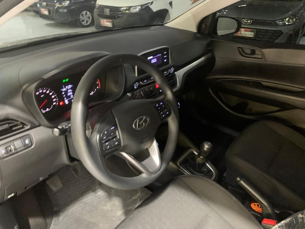 Hyundai HB20 Prata