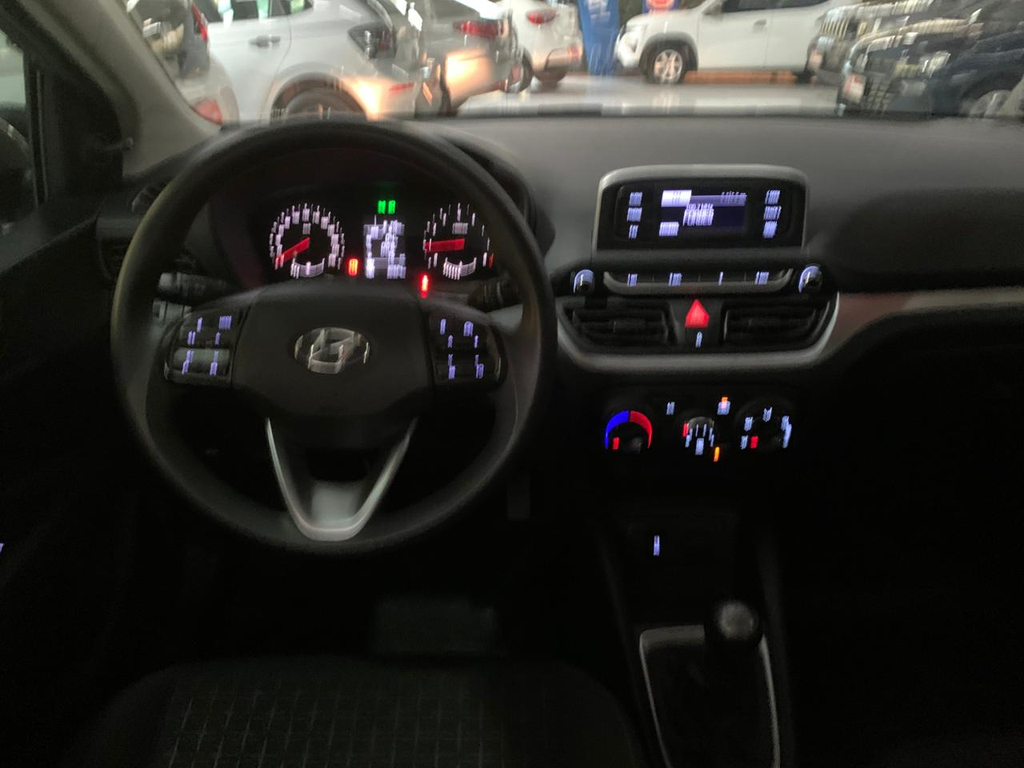 Hyundai HB20 Prata