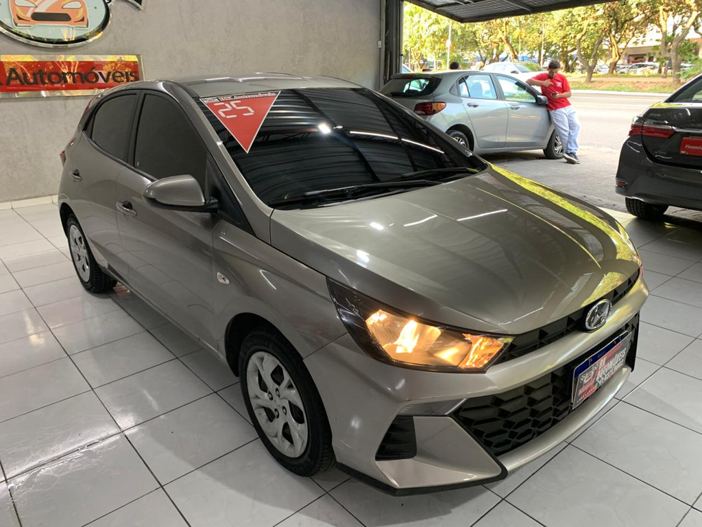 Hyundai HB20 Prata