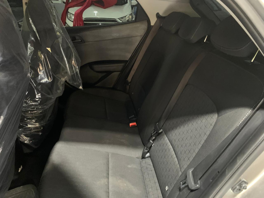 Hyundai HB20 Prata
