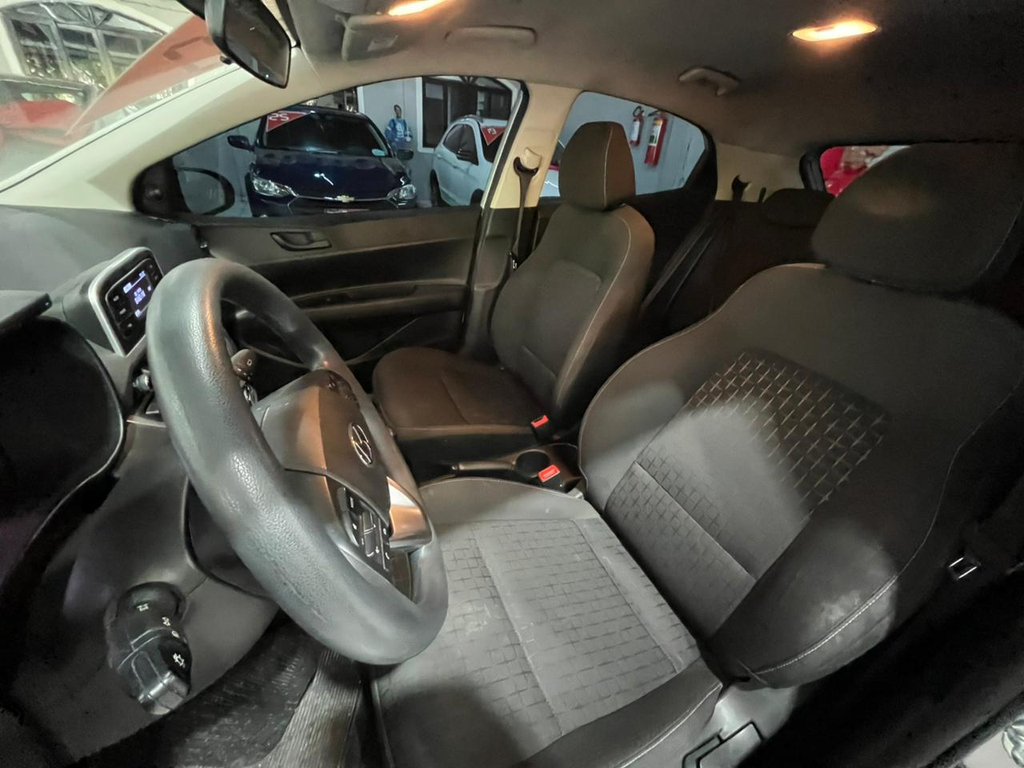 Hyundai HB20 Prata