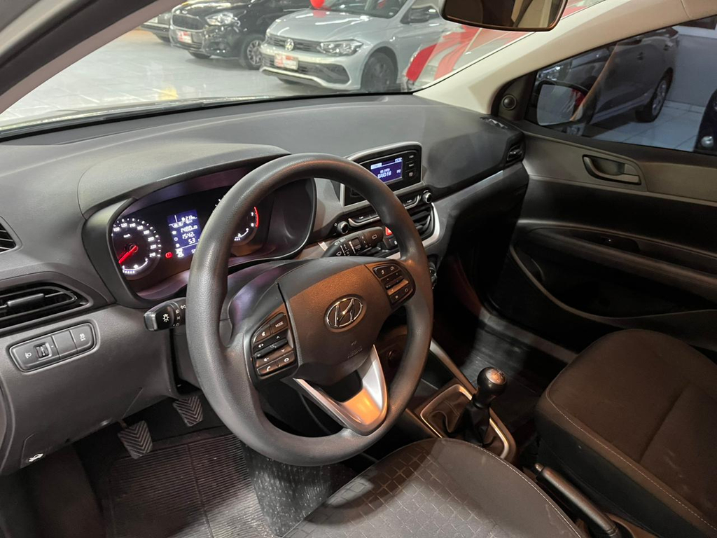 Hyundai HB20 Prata