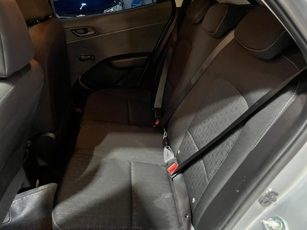 Hyundai HB20 Prata