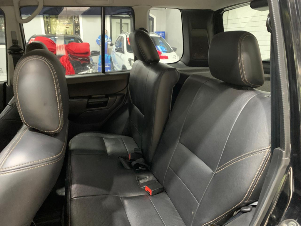 Mitsubishi Pajero TR4 Preto