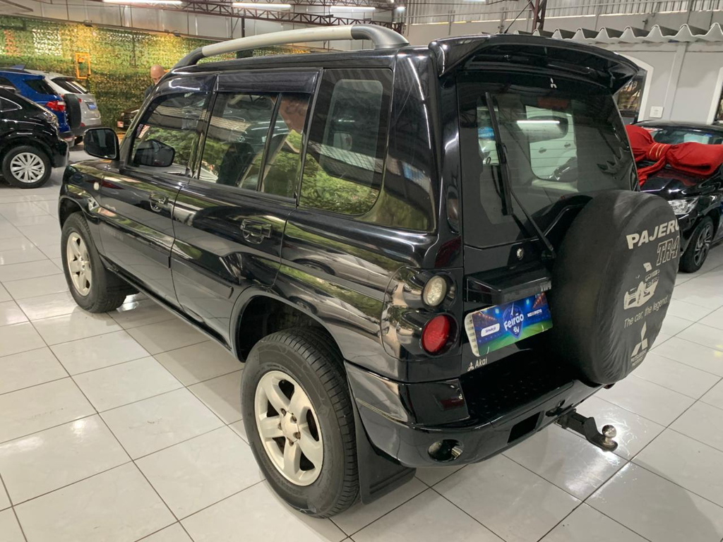 Mitsubishi Pajero TR4 Preto