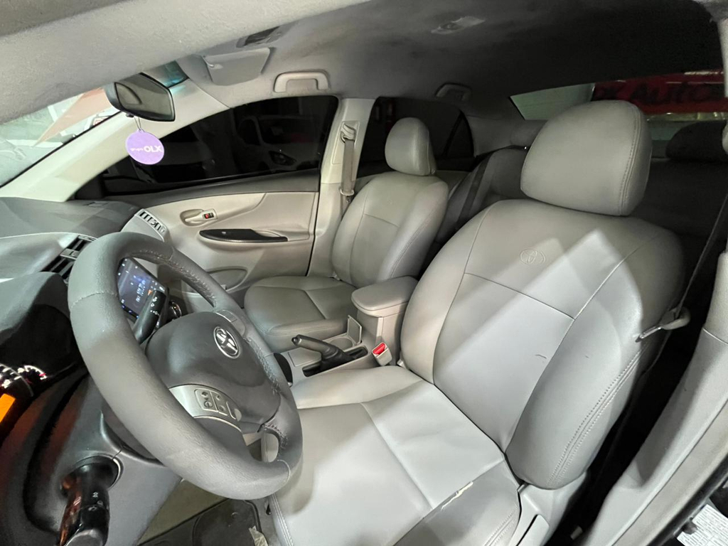 Toyota Corolla Preto
