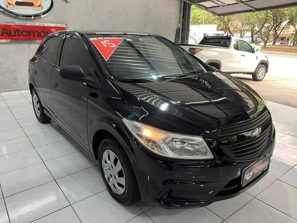 Chevrolet Onix Preto