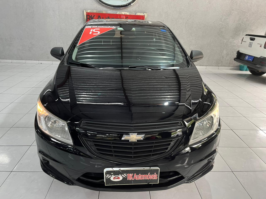Chevrolet Onix Preto
