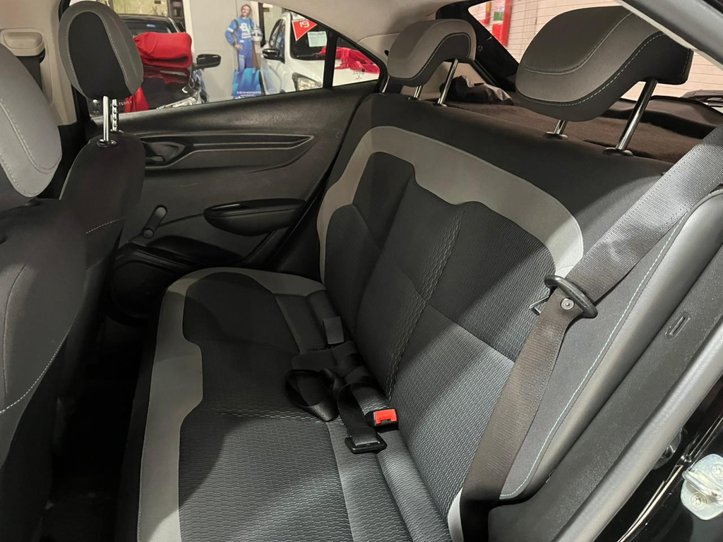 Chevrolet Onix Preto