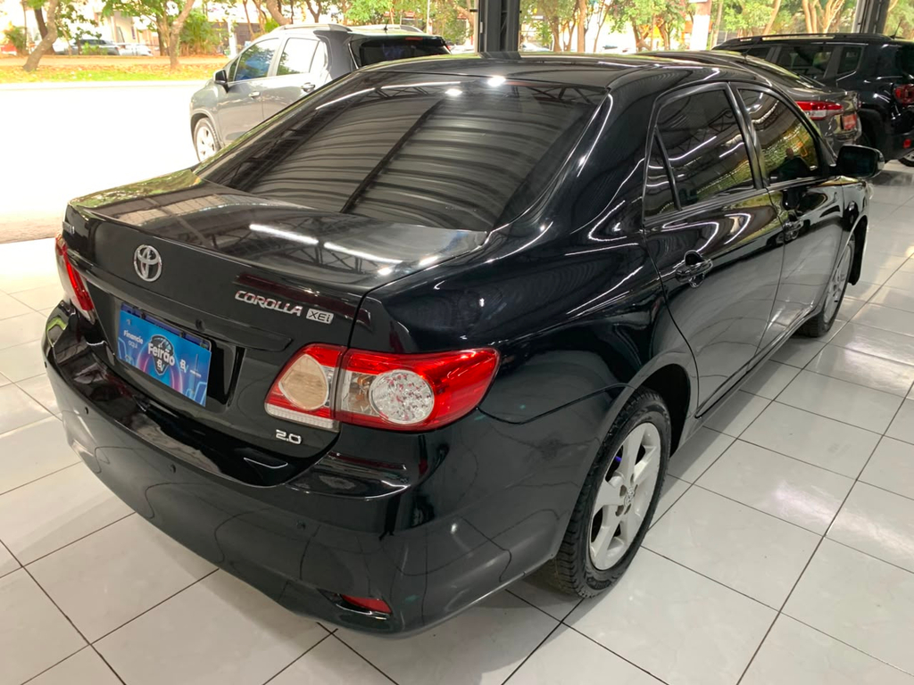 Toyota Corolla Preto
