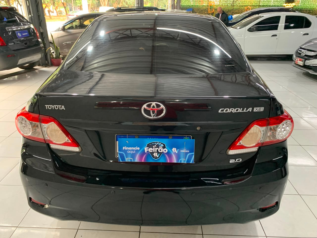 Toyota Corolla Preto