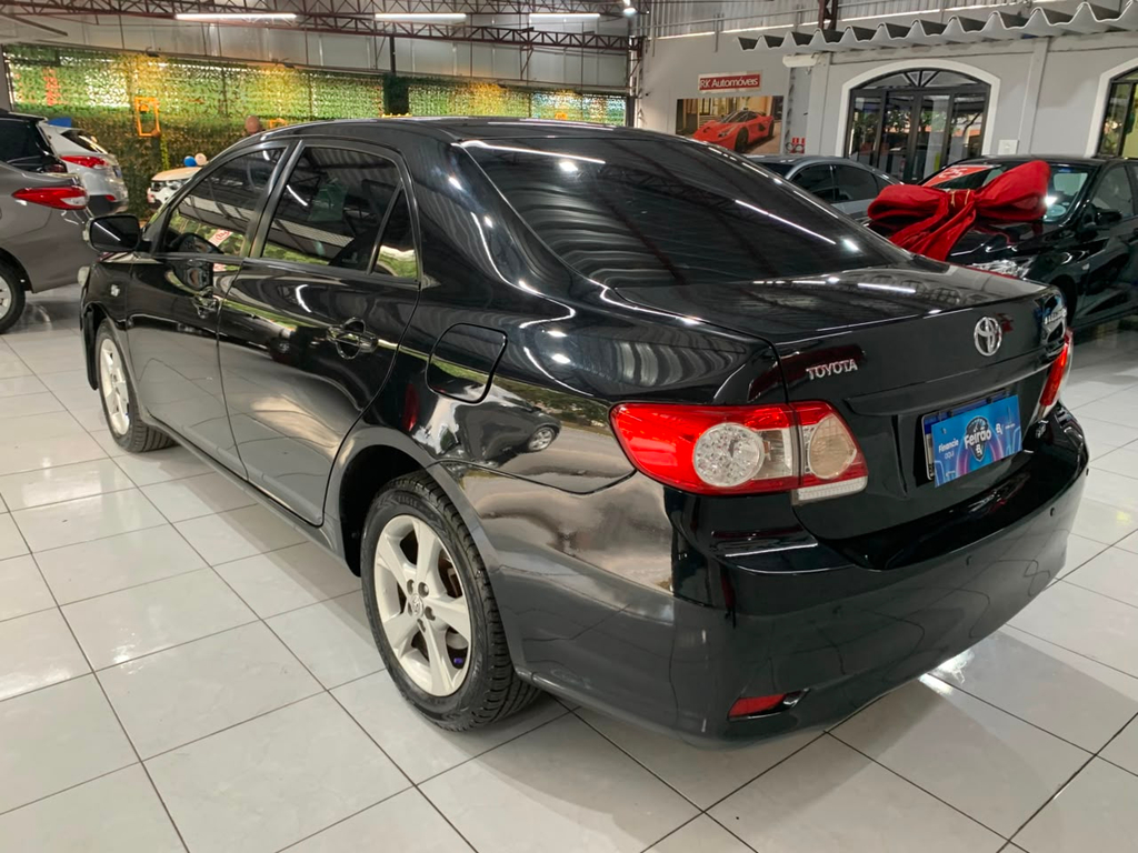 Toyota Corolla Preto