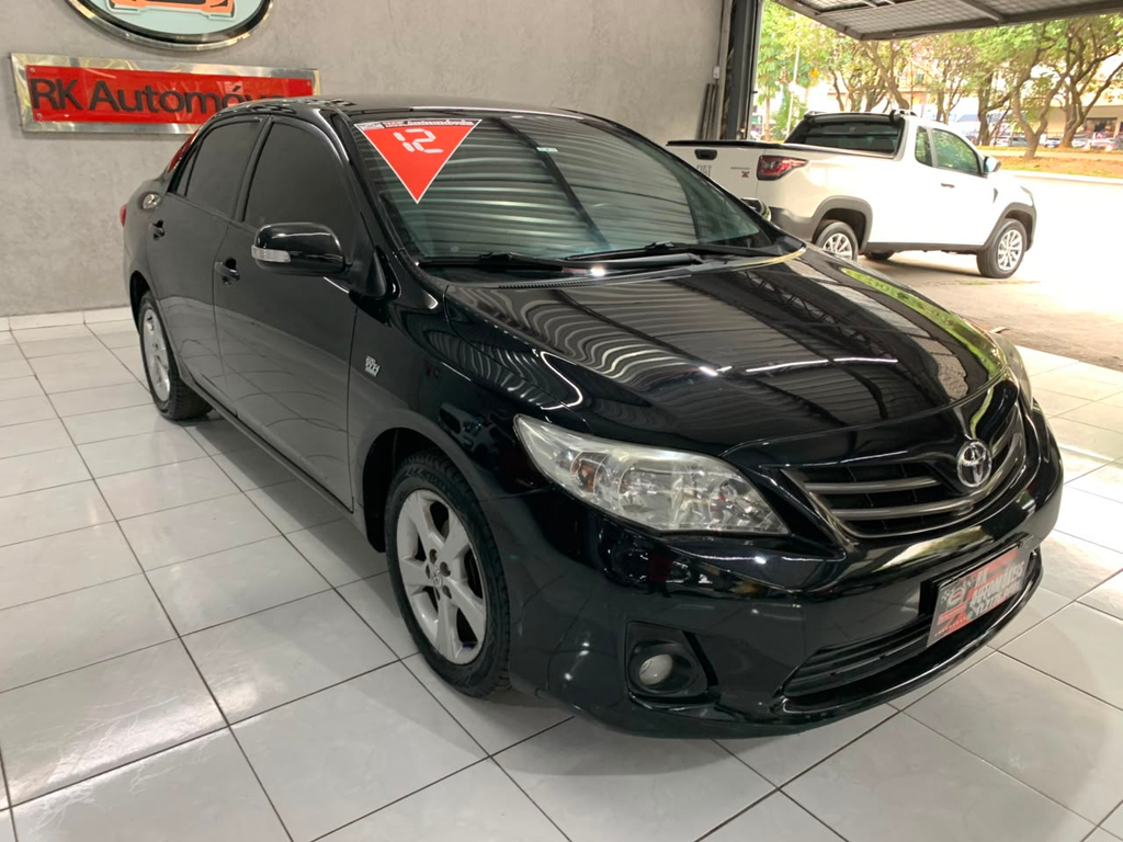 Toyota Corolla Preto