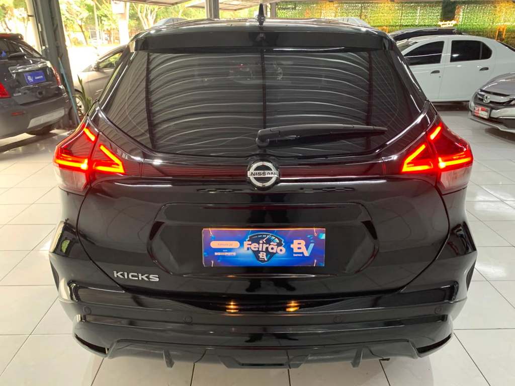 Nissan Kicks Preto