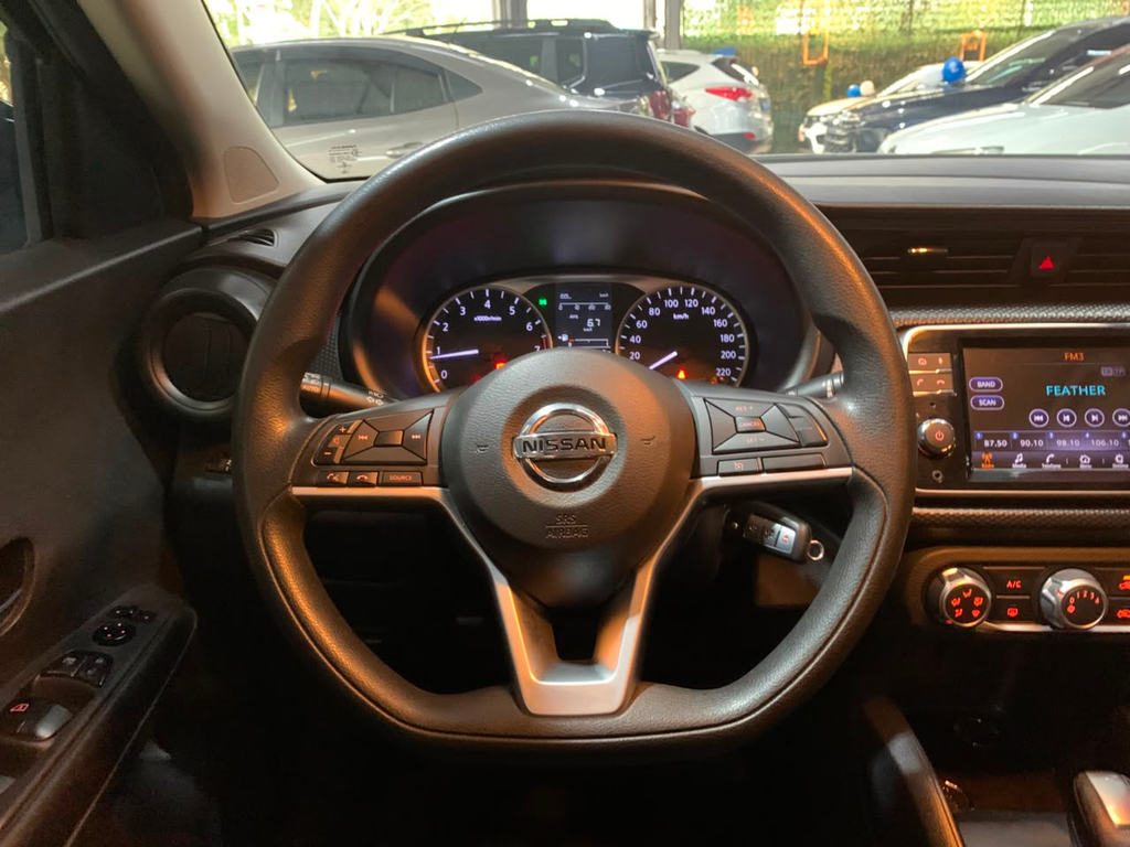 Nissan Kicks Preto