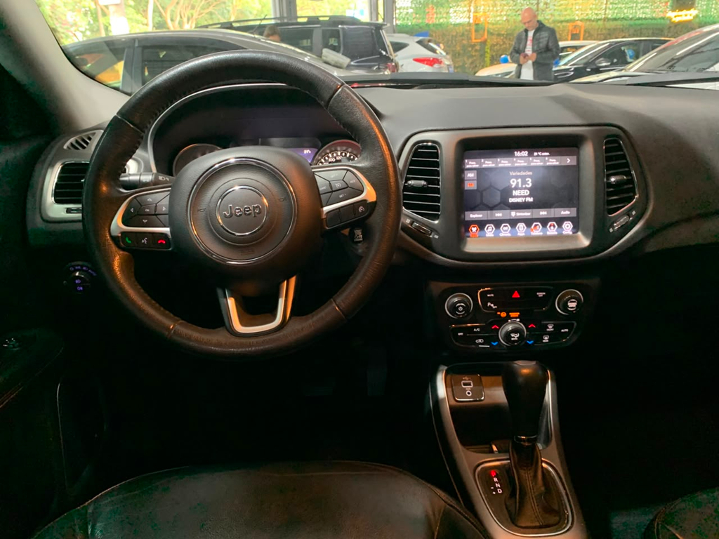 Jeep Compass Preto