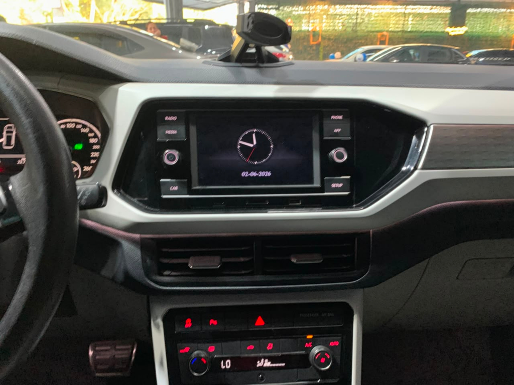 Volkswagen T-Cross Preto