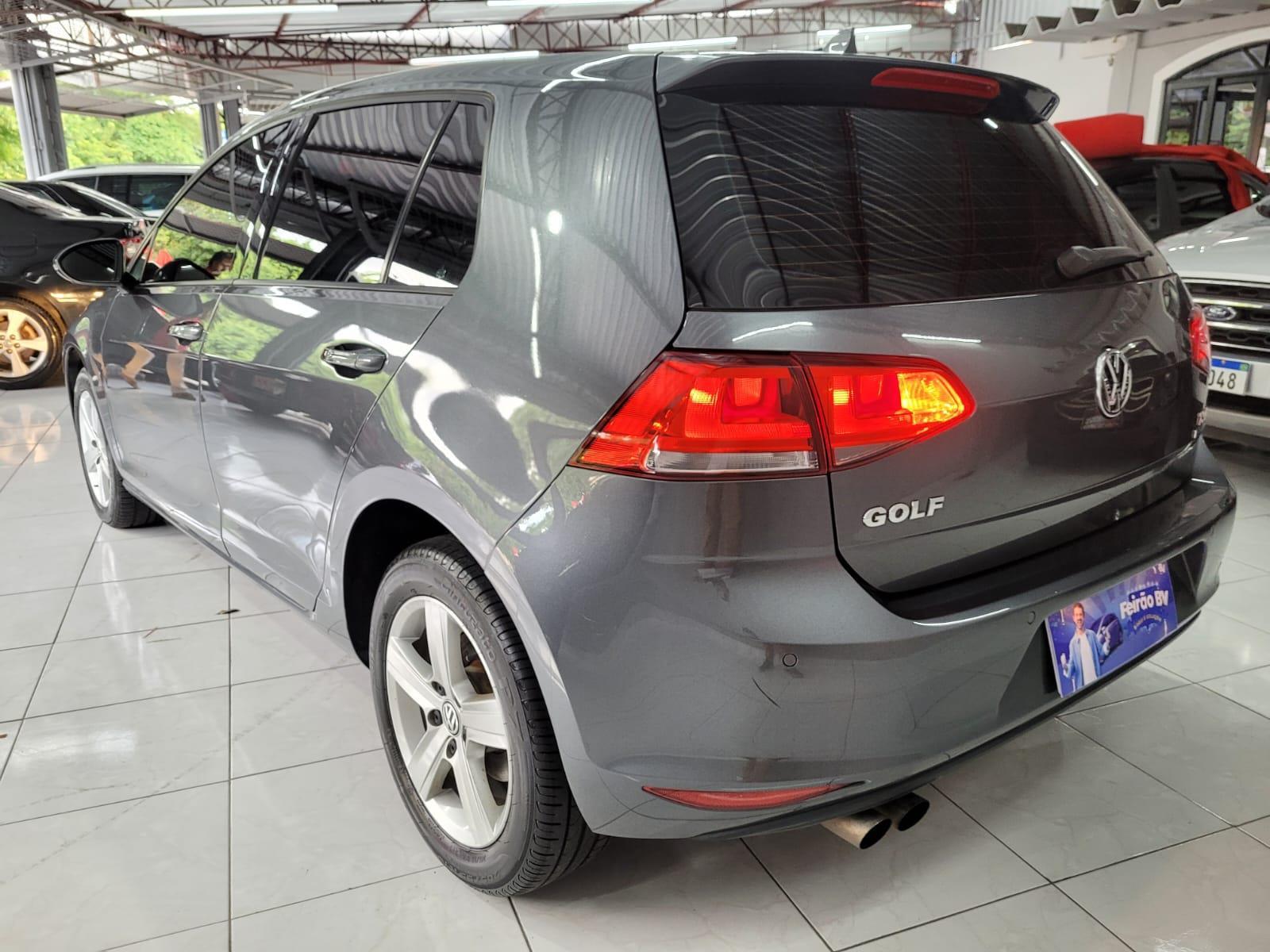 Volkswagen Golf Cinza