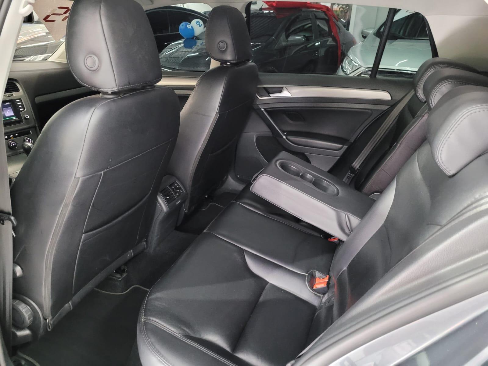 Volkswagen Golf Cinza