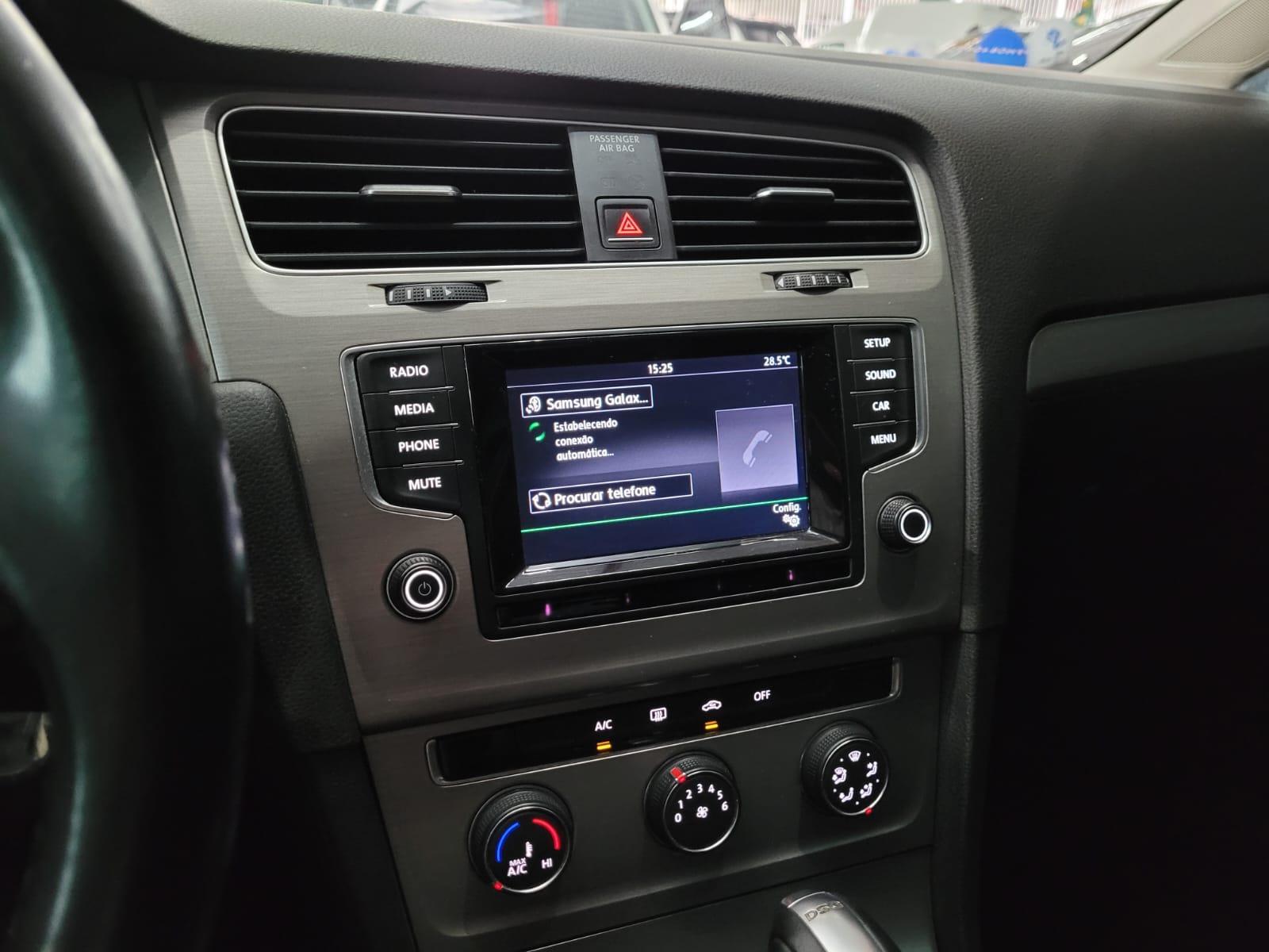 Volkswagen Golf Cinza