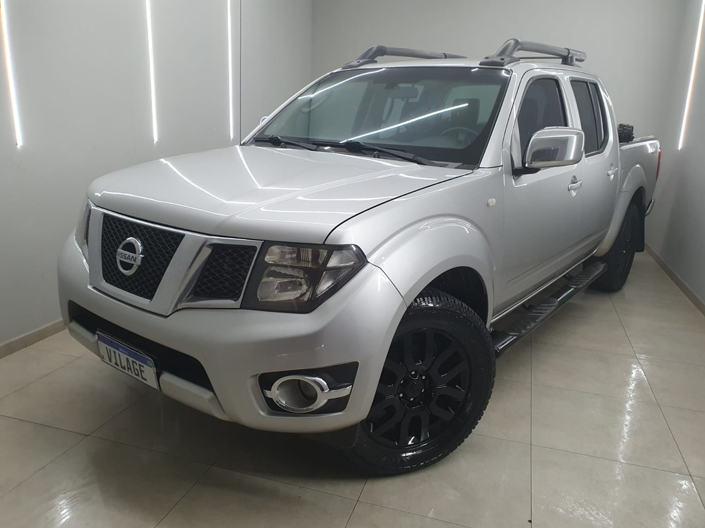 Nissan Frontier Prata
