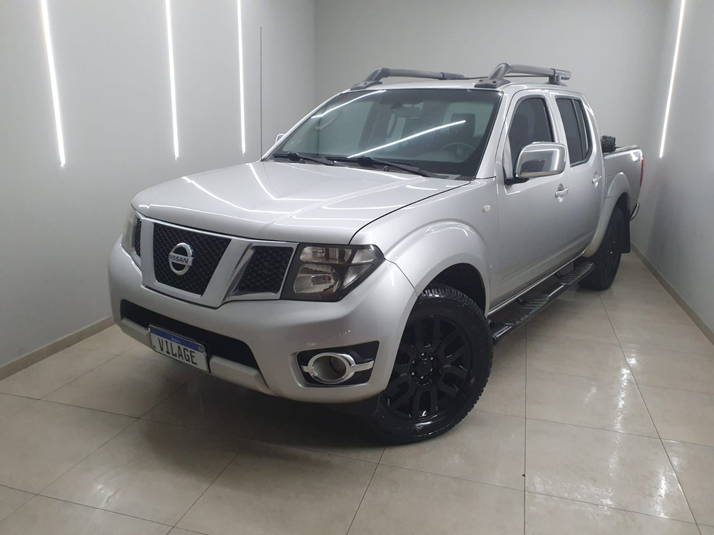 Nissan Frontier Prata