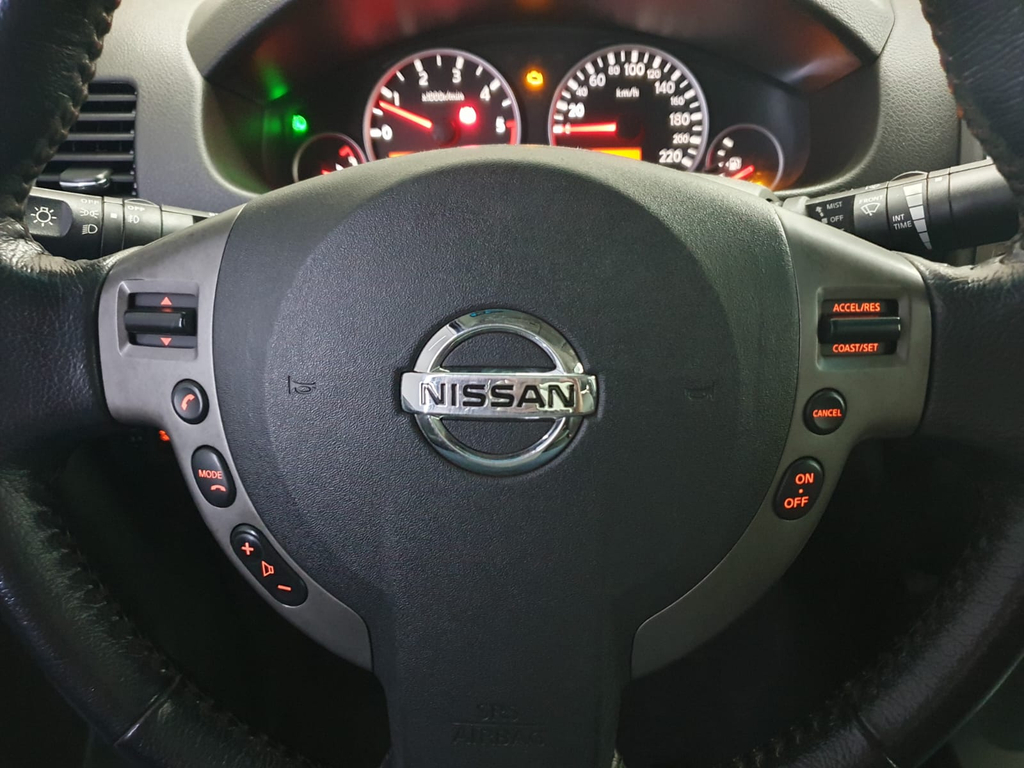 Nissan Frontier Prata