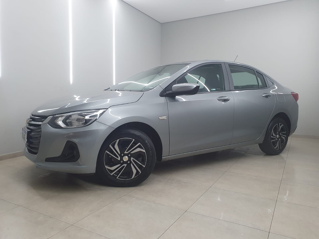 Chevrolet Onix Sedan Prata