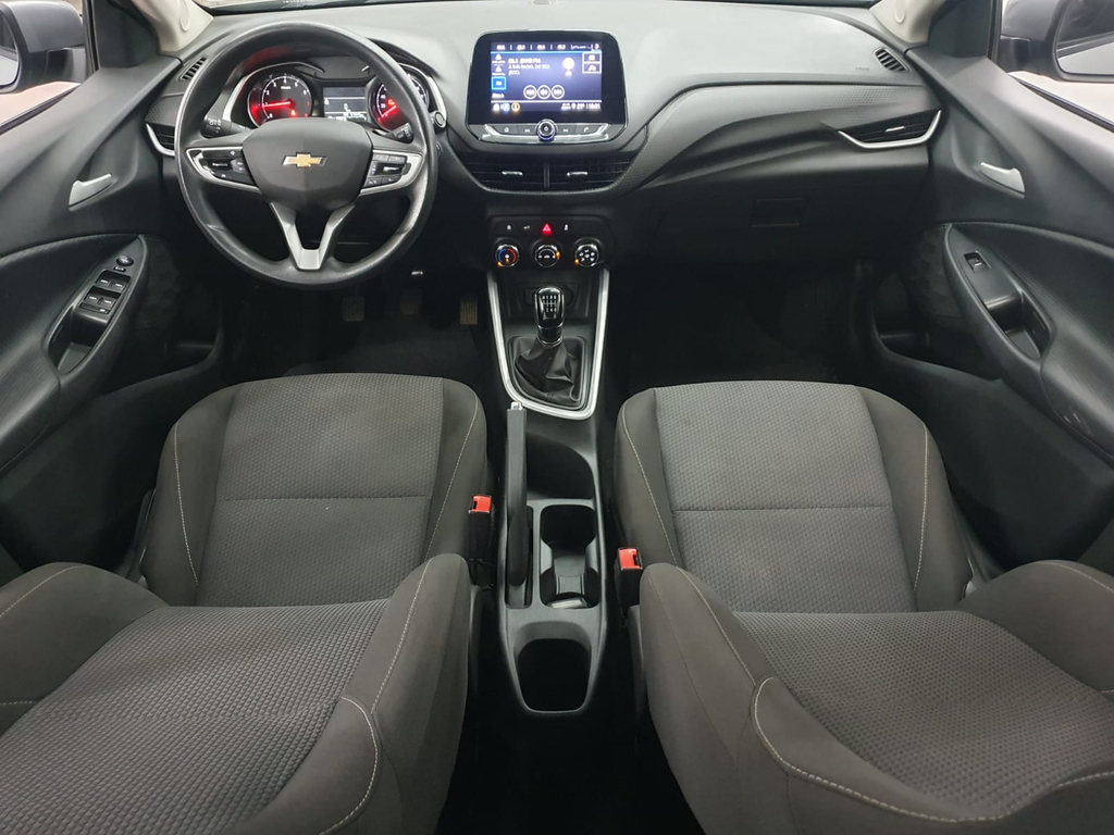 Chevrolet Onix Sedan Prata