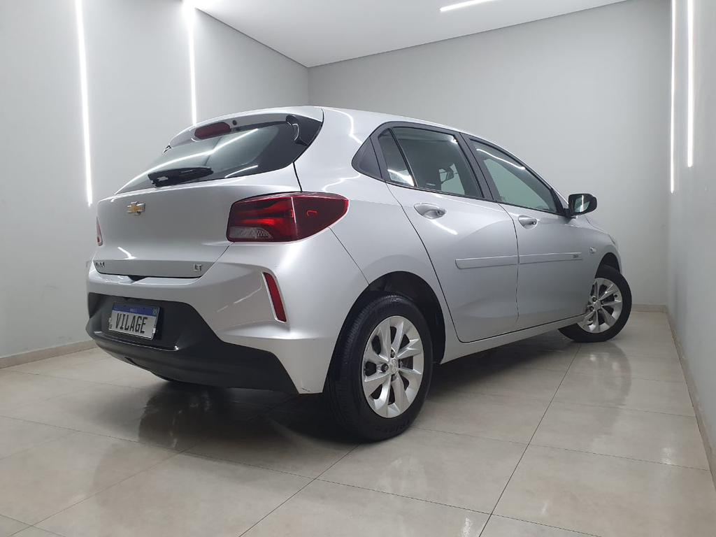 Chevrolet Onix Prata