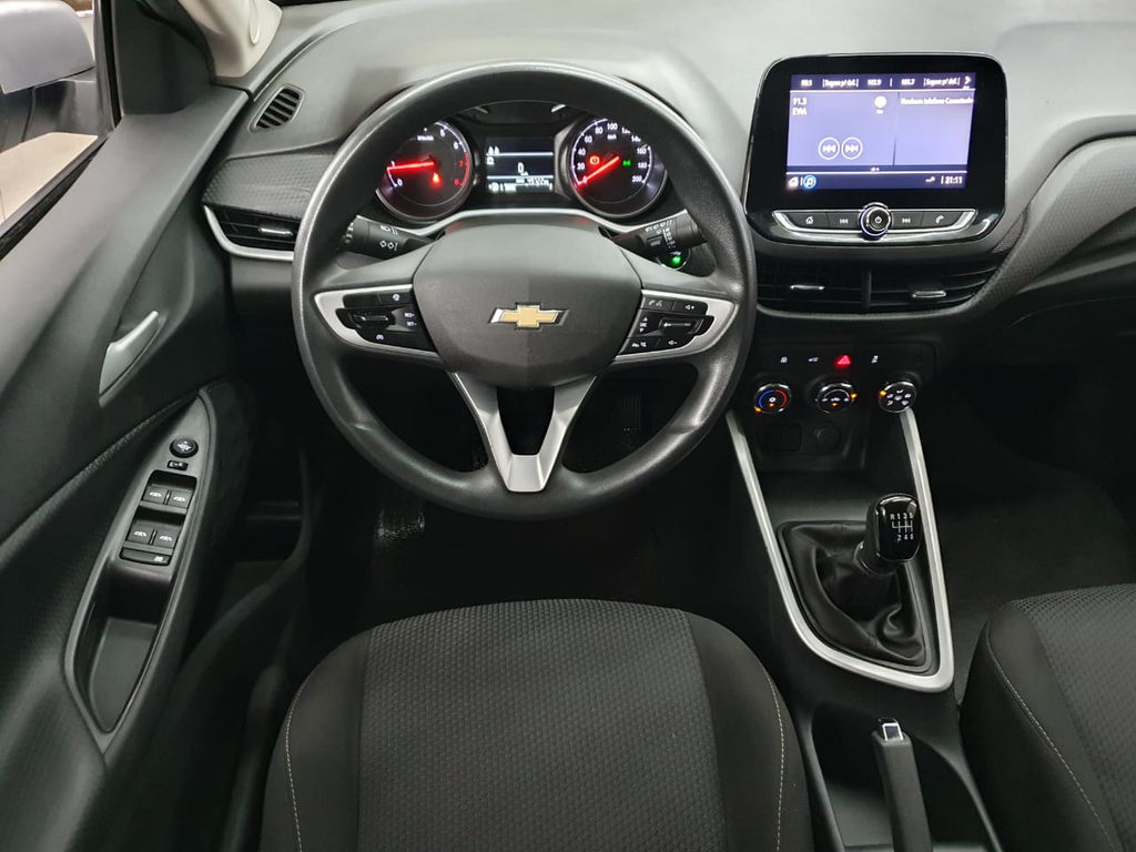 Chevrolet Onix Prata