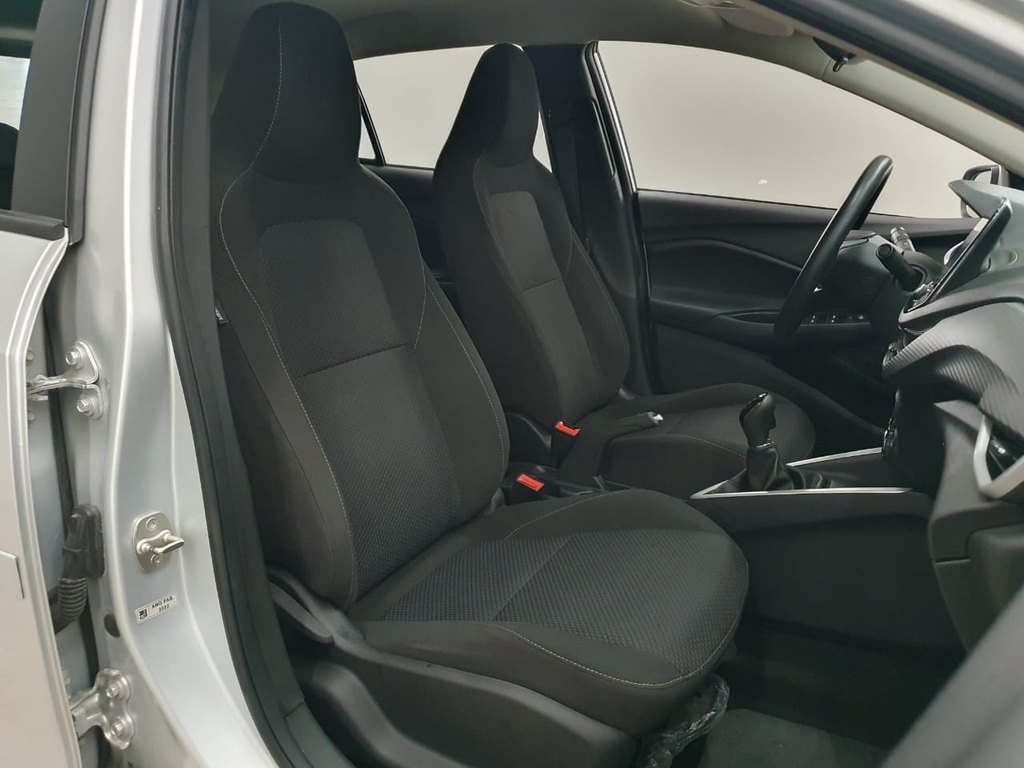 Chevrolet Onix Prata