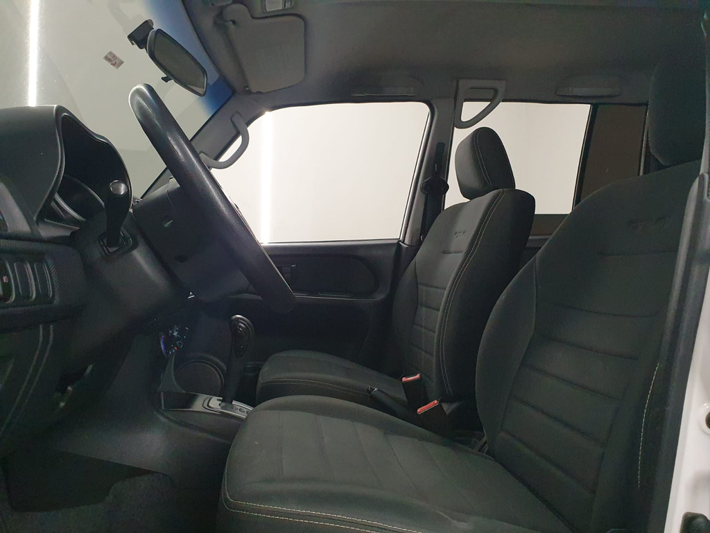 Mitsubishi Pajero TR4 Branco