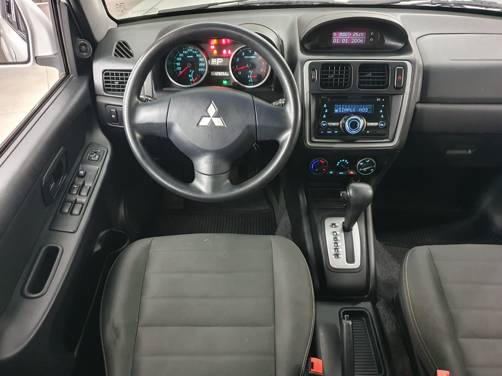 Mitsubishi Pajero TR4 Branco