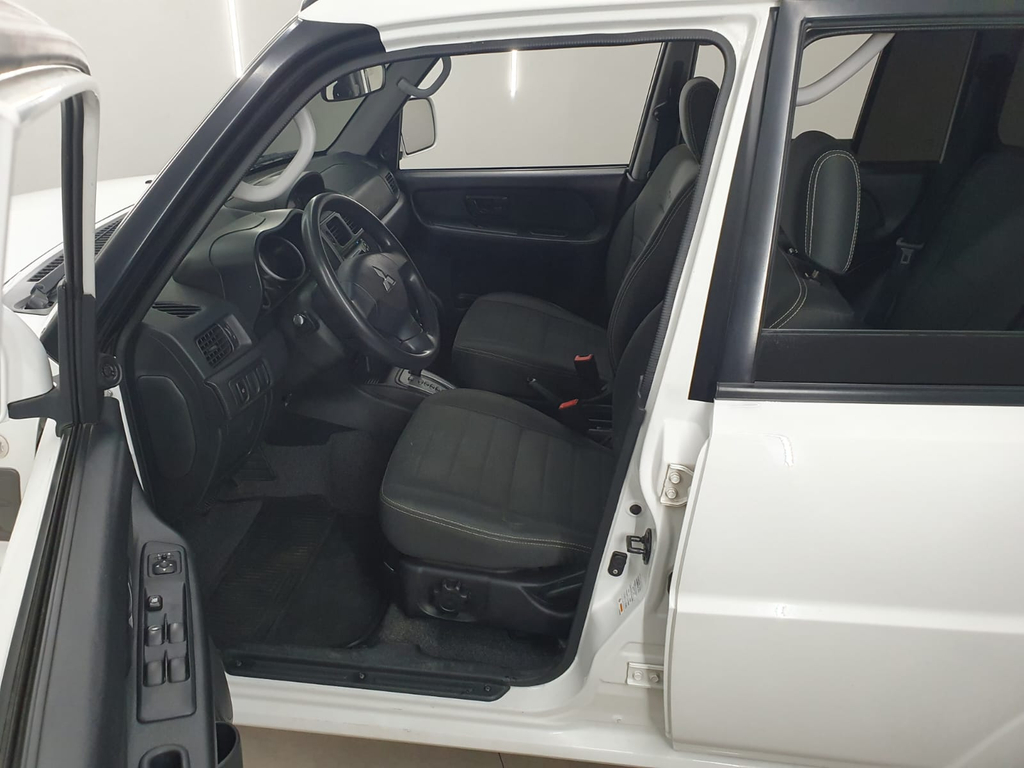 Mitsubishi Pajero TR4 Branco