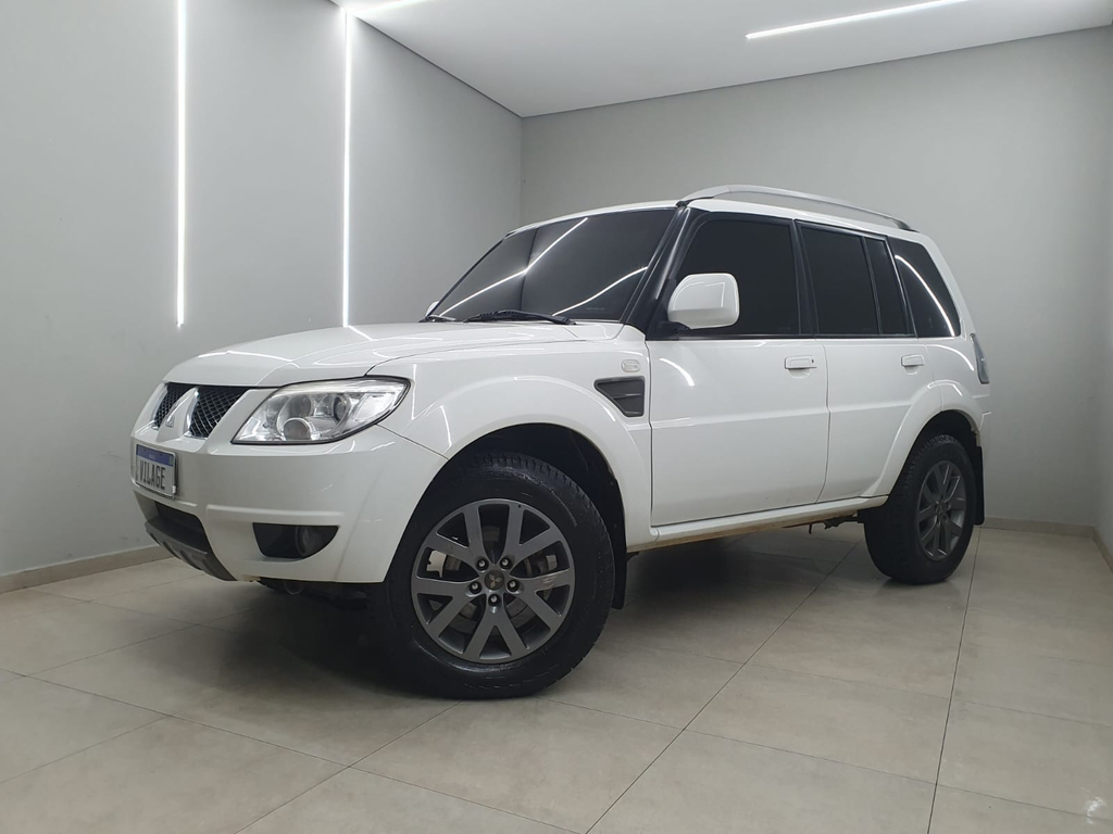 Mitsubishi Pajero TR4 Branco