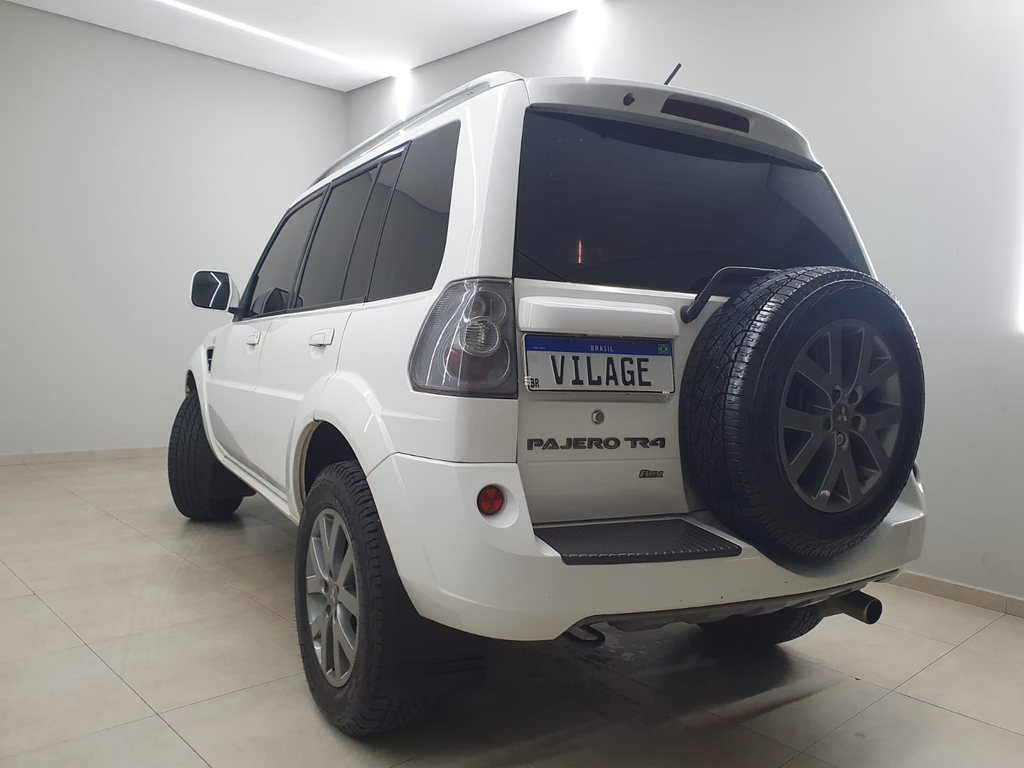 Mitsubishi Pajero TR4 Branco