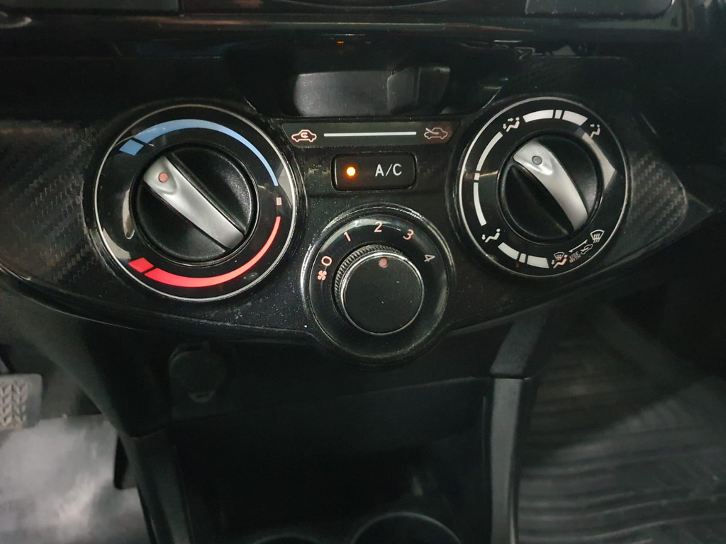 Toyota ETIOS Prata