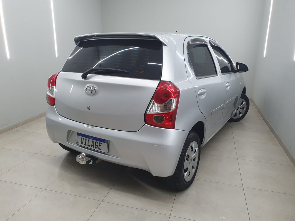 Toyota ETIOS Prata