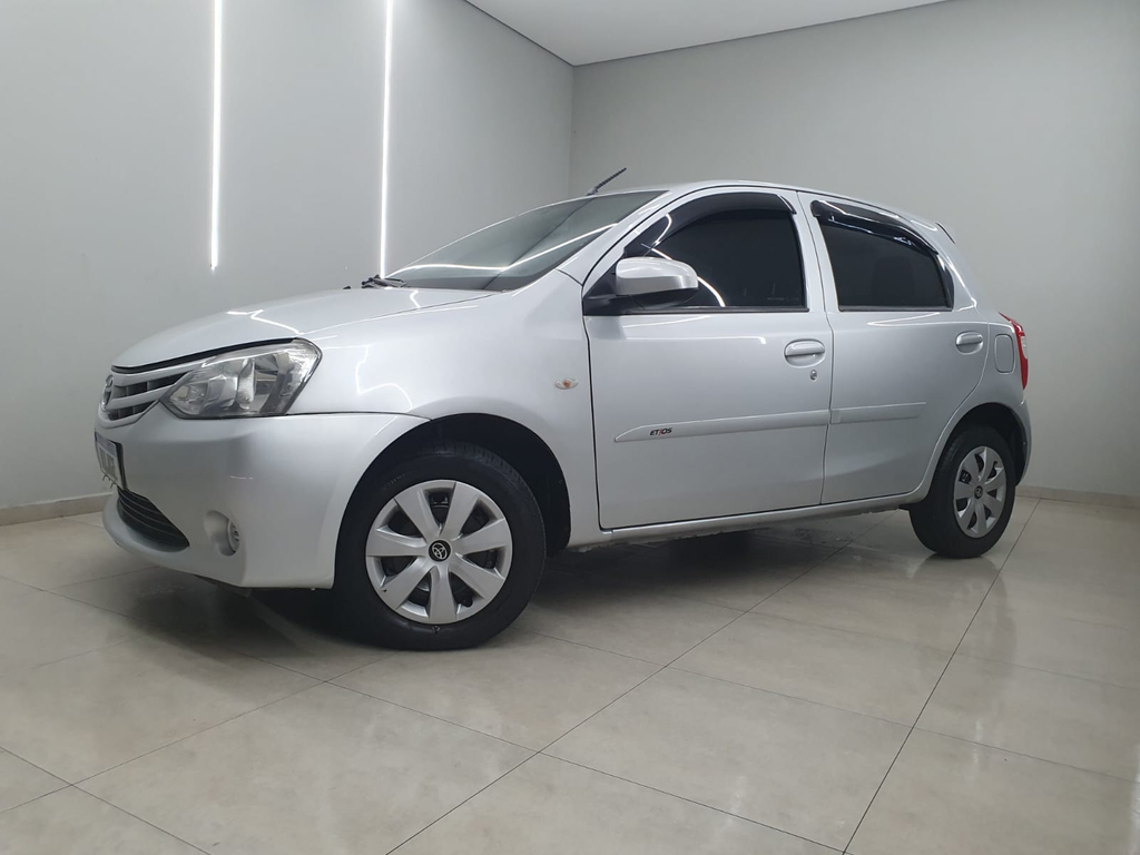 Toyota ETIOS Prata