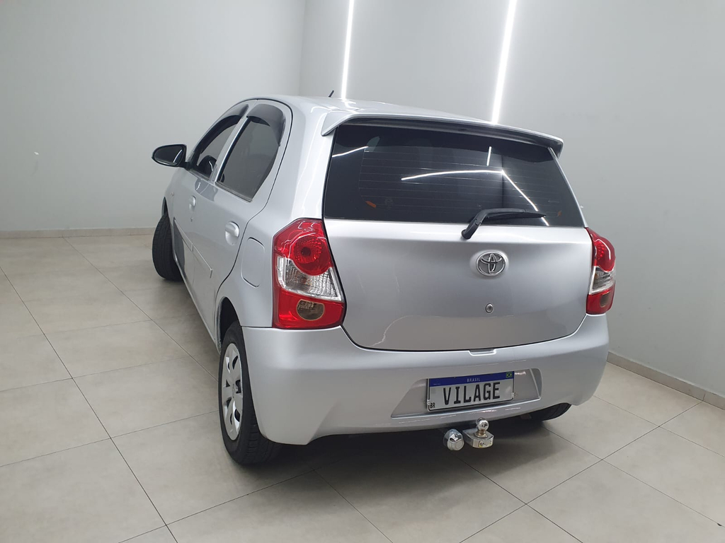 Toyota ETIOS Prata