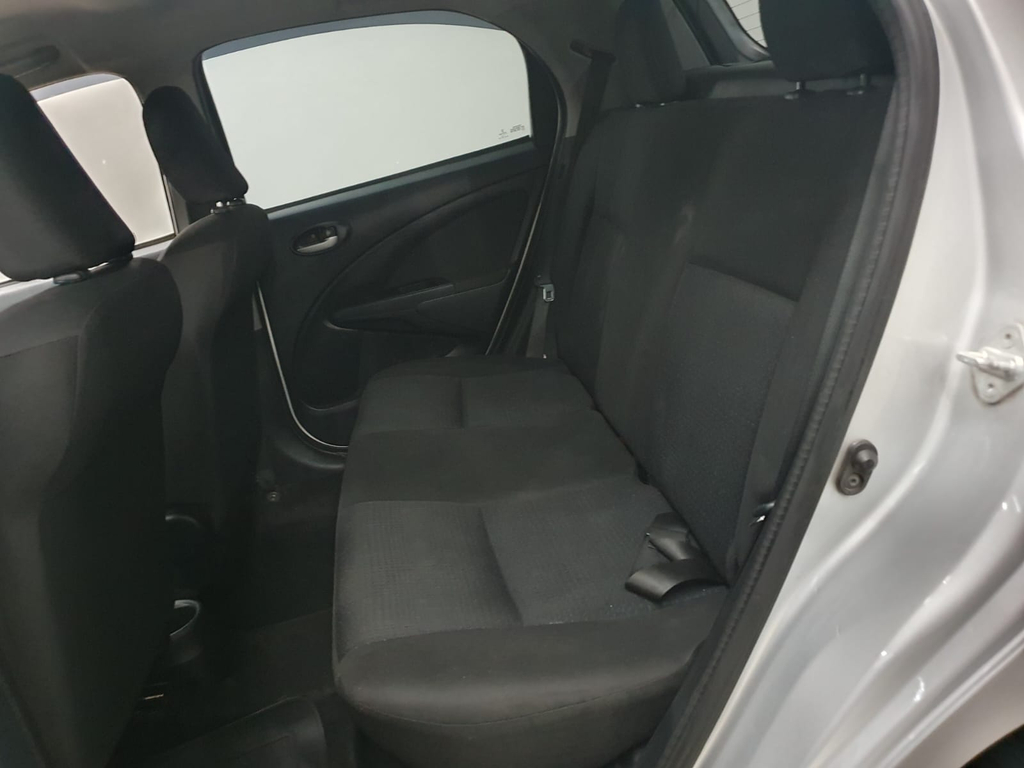 Toyota ETIOS Prata