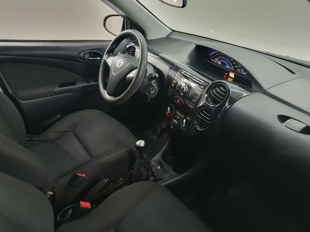 Toyota ETIOS Prata
