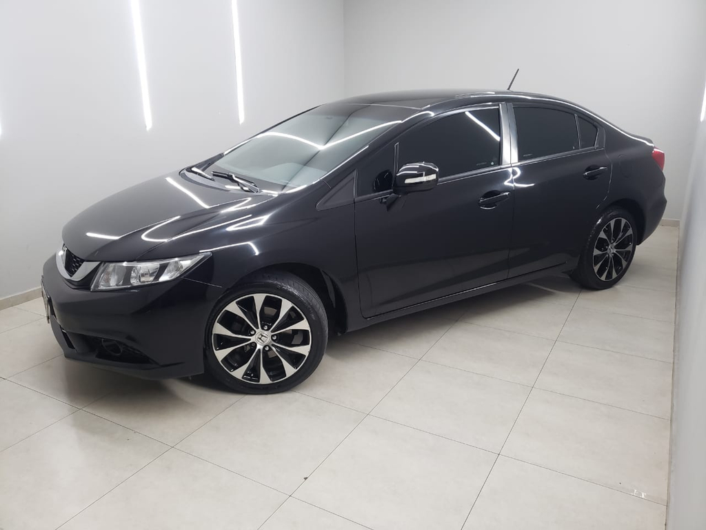 Honda Civic Preto