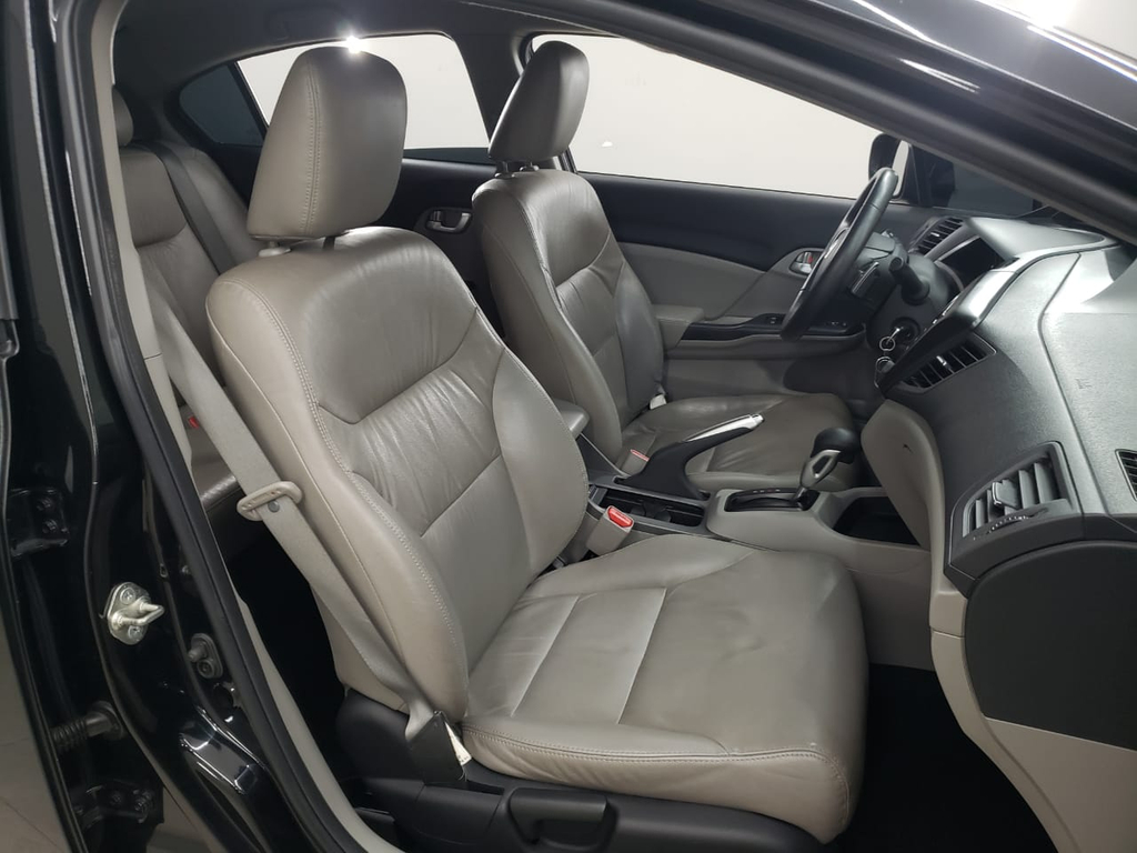 Honda Civic Preto