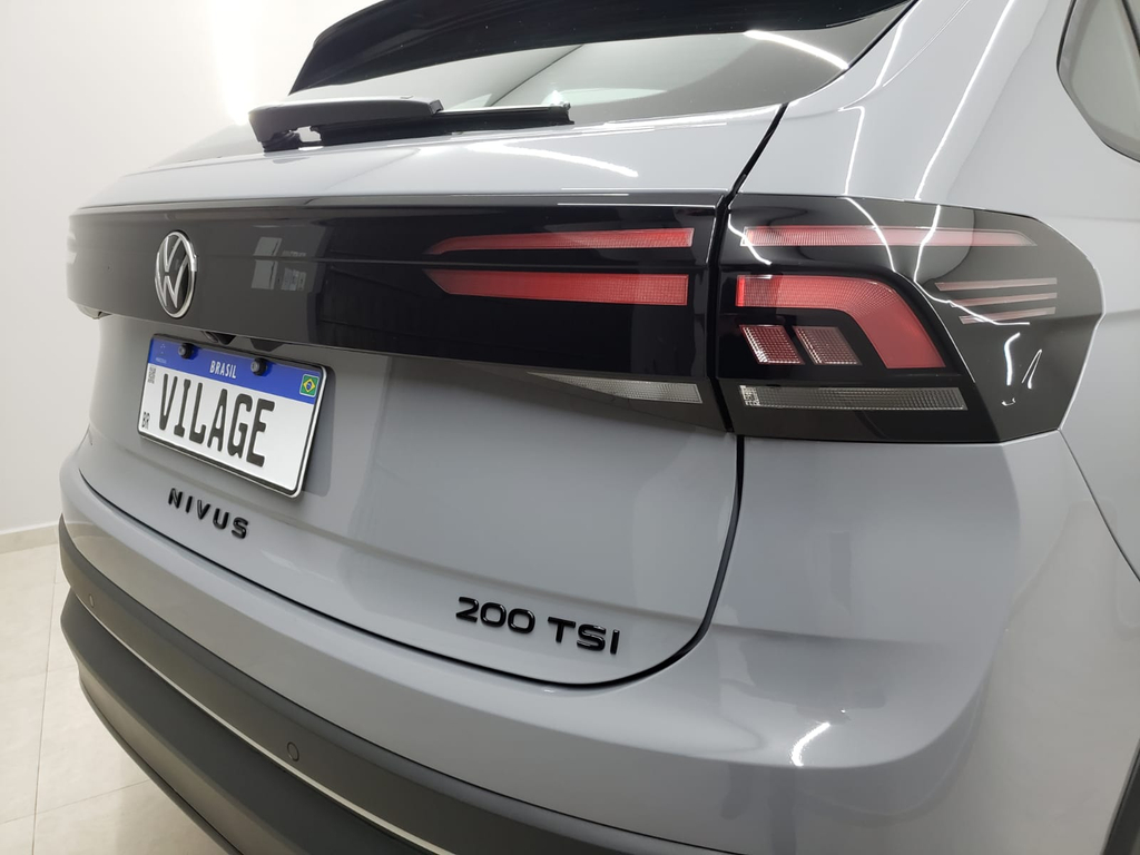 Volkswagen Nivus Cinza