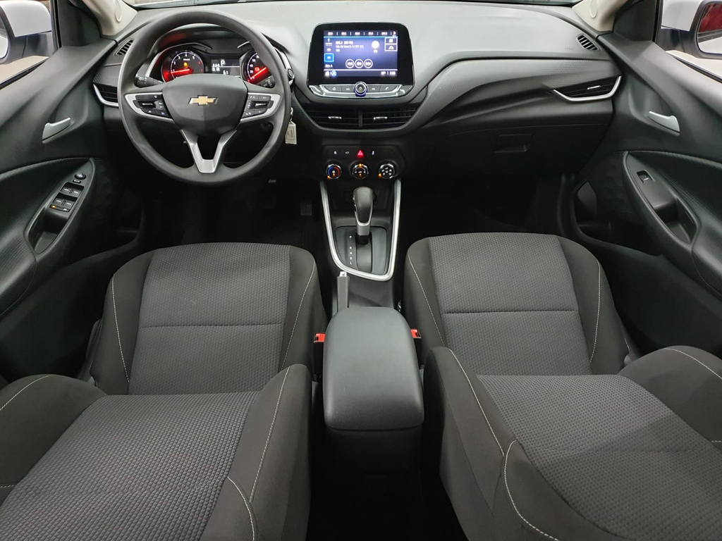 Chevrolet Onix Sedan Branco